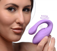 Load image into Gallery viewer, 7X Pulse Pro Pulsating and Clit Stimulating Vibrator with Remote Control